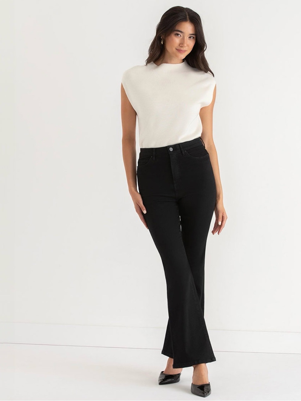 RICKI’S NWOT High-Rise Black Flared Women's Jeans/ size 8
